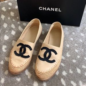 Chanel Espadrilles Beige Black Logo Rattan 39
